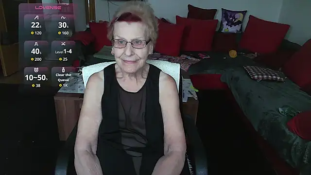 HeisseomaOriginal online show from October 5, 7:21 am