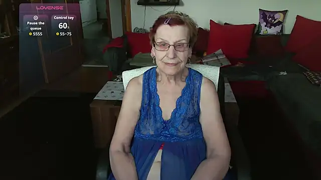 HeisseomaOriginal online show from March 13, 8:19 am