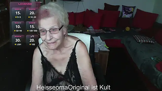 HeisseomaOriginal online show from September 18, 7:11 am