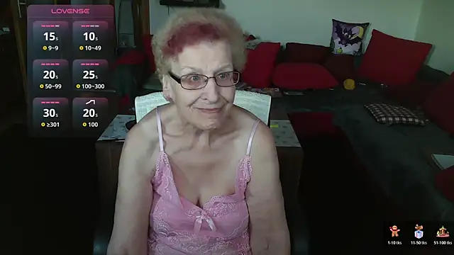 HeisseomaOriginal online show from December 15, 8:20 am