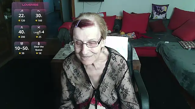 HeisseomaOriginal online show from March 29, 7:21 am