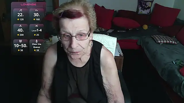 HeisseomaOriginal online show from November 2, 8:19 am