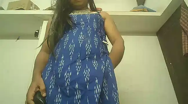 Snapshot of Akhilamolu_the_transsissy chatting on January 3, 6:24 pm Akhilamolu the transsissy online show from January 3, 6:24 pm