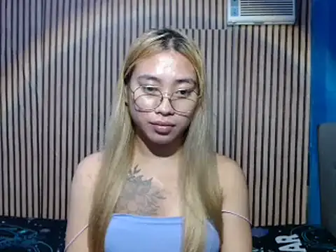 ladybigmeatXX online show from January 29, 8:40 am