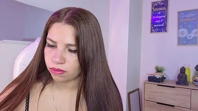 bluee hazell online show from March 14, 11:05 am