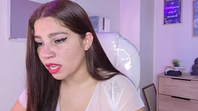 bluee hazell online show from February 1, 10:24 am