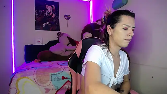 yuliana 19 online show from December 20, 11:35 am