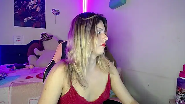 yuliana 19 online show from December 13, 8:04 pm