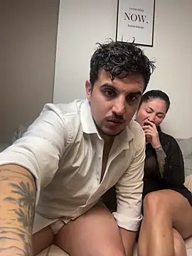 Snapshot of Sexandfire chatting on May 22, 10:41 pm Sexandfire online show from May 22, 10:41 pm