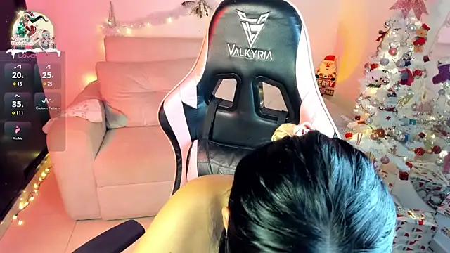 Snapshot of eval_lee18 chatting on December 15, 8:25 pm eval lee18 online show from December 15, 8:25 pm