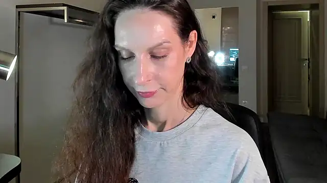 Mila Anders online show from May 29, 4:51 am