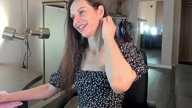 Snapshot of Mila_Anders chatting on June 25, 5:12 am Mila Anders online show from June 25, 5:12 am