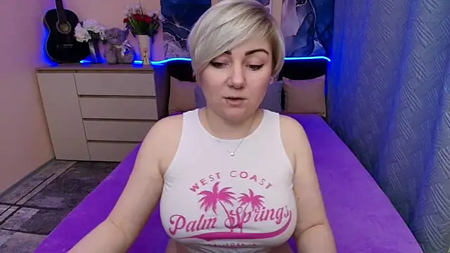 BlondPearl online show from March 18, 11:48 pm