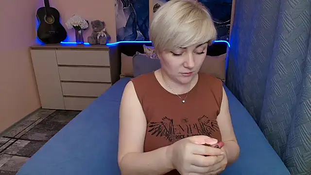 BlondPearl online show from June 10, 8:43 pm