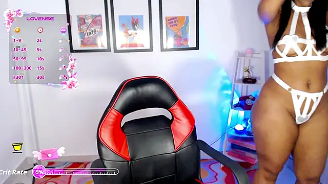 Snapshot of Aaliyahas chatting on October 18, 1:51 am Aaliyahas online show from October 18, 1:51 am