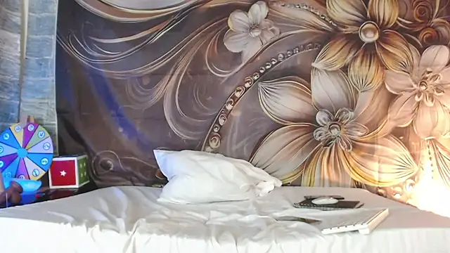 sweet Allys online show from June 24, 4:44 am
