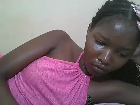 Snapshot of sexyjanett chatting on May 15, 4:32 am sexyjanett online show from May 15, 4:32 am