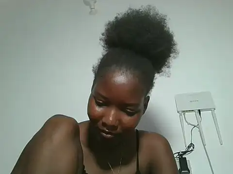 Snapshot of sexyjanett chatting on June 25, 6:24 pm sexyjanett online show from June 25, 6:24 pm
