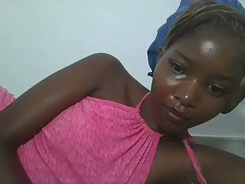 Snapshot of sexyjanett chatting on June 7, 11:04 am sexyjanett online show from June 7, 11:04 am