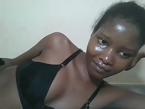 Snapshot of sexyjanett chatting on May 9, 8:39 am sexyjanett online show from May 9, 8:39 am