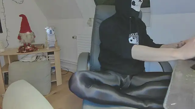 Nyl0nnickb0y online show from January 11, 7:32 pm