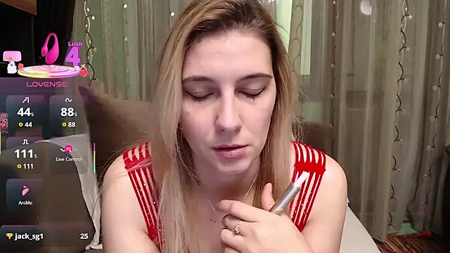 lovingfeetheels online show from October 24, 7:07 am