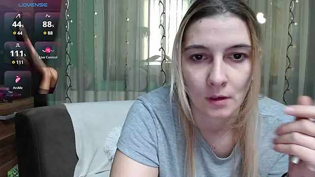 Snapshot of lovingfeetheels chatting on October 14, 7:53 am lovingfeetheels online show from October 14, 7:53 am