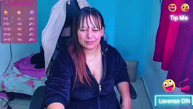 Snapshot of Diana_Lozano chatting on June 7, 3:39 pm Diana Lozano online show from June 7, 3:39 pm