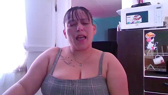 Snapshot of Diana_Lozano chatting on June 11, 3:31 pm Diana Lozano online show from June 11, 3:31 pm