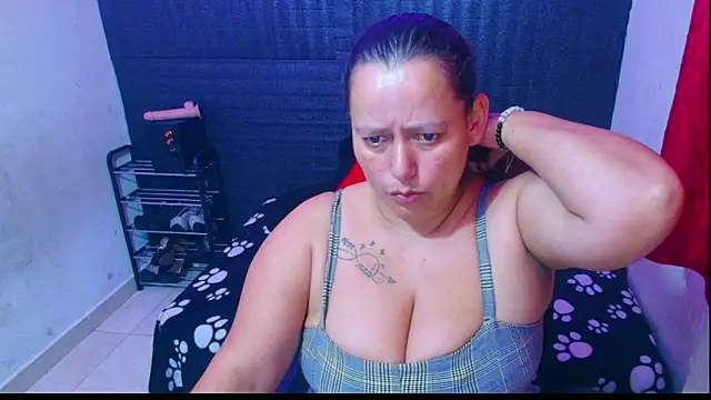 Snapshot of Diana_Lozano chatting on March 12, 10:16 am Diana Lozano online show from March 12, 10:16 am