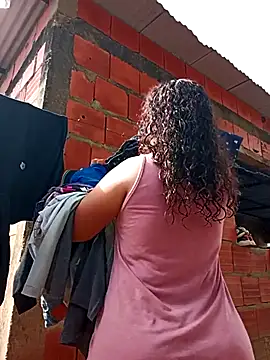 Snapshot of ValeriaSantos- chatting on October 5, 1:35 pm ValeriaSantos- online show from October 5, 1:35 pm