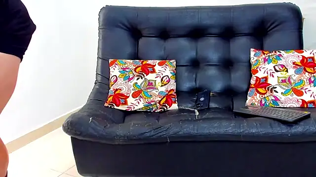 AlfredWalker online show from April 3, 12:44 pm