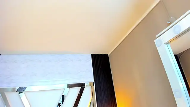 Linda4Petite online show from November 29, 5:57 pm