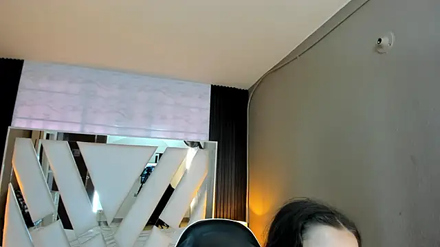 Linda4Petite online show from March 22, 2:29 pm