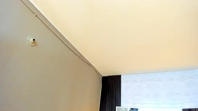 Linda4Petite online show from December 1, 6:09 pm