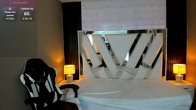 Linda4Petite online show from March 14, 6:14 pm