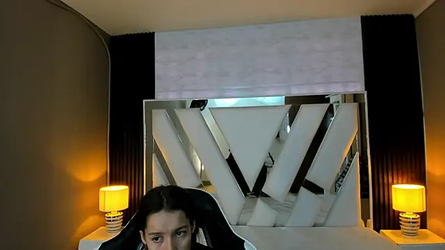 Linda4Petite online show from February 15, 1:32 pm