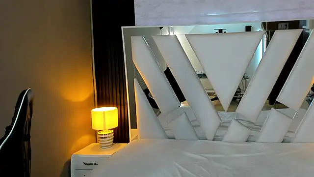 Linda4Petite online show from February 2, 5:56 pm