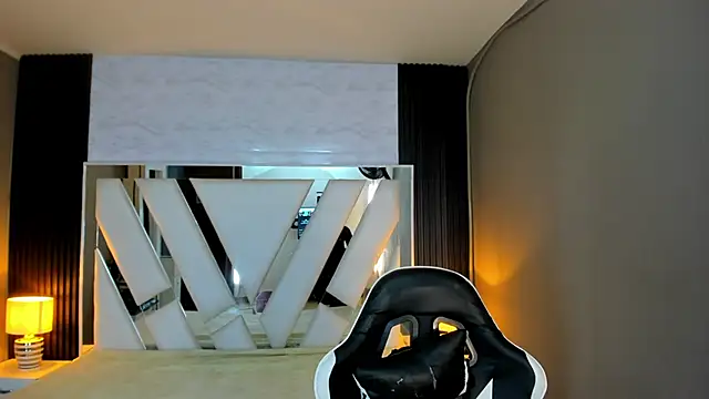 Linda4Petite online show from March 21, 6:23 pm