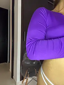 NatashaCruz- online show from December 3, 9:36 pm