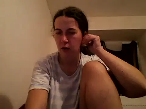 Snapshot of Tamilashaa chatting on February 18, 4:03 pm Tamilashaa online show from February 18, 4:03 pm