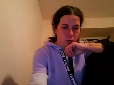 Snapshot of Tamilashaa chatting on February 11, 4:51 pm Tamilashaa online show from February 11, 4:51 pm