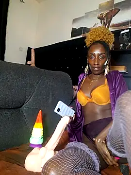 lynnkatrina online show from November 7, 6:12 pm