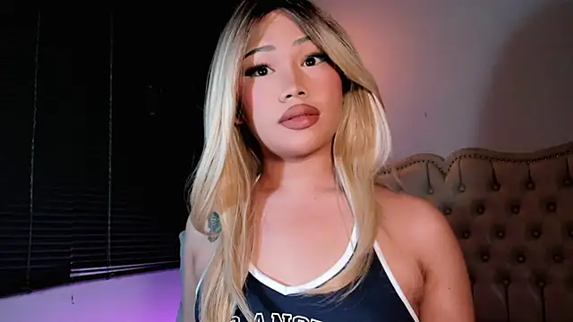 Snapshot of BoaHancockx chatting on November 23, 9:14 pm BoaHancockx online show from November 23, 9:14 pm