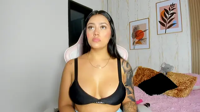 CameronCollins  online show from February 22, 10:42 pm