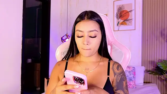 CameronCollins  online show from March 4, 8:49 pm