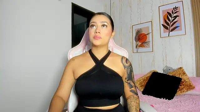 CameronCollins  online show from February 17, 7:44 pm