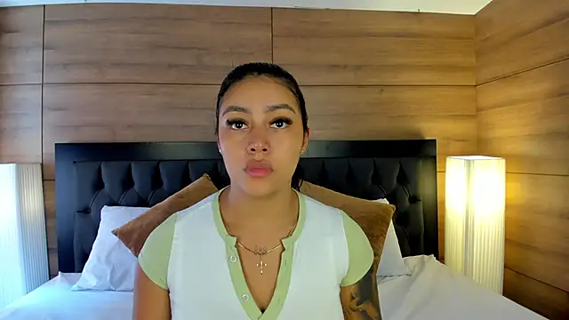 CameronCollins  online show from March 10, 7:29 pm