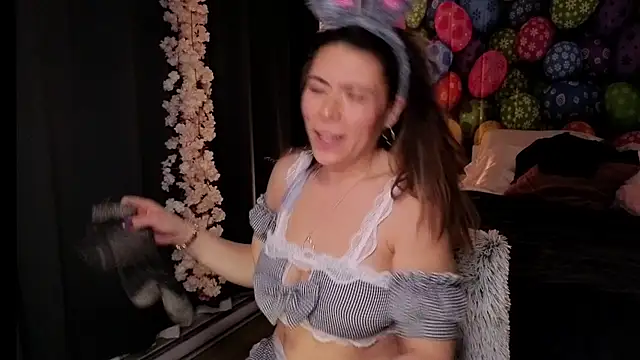 Ellie-L-Elizabeth online show from April 4, 3:24 am