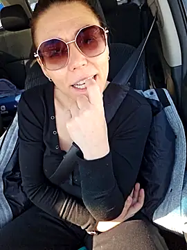 Ellie-L-Elizabeth online show from March 26, 1:53 pm